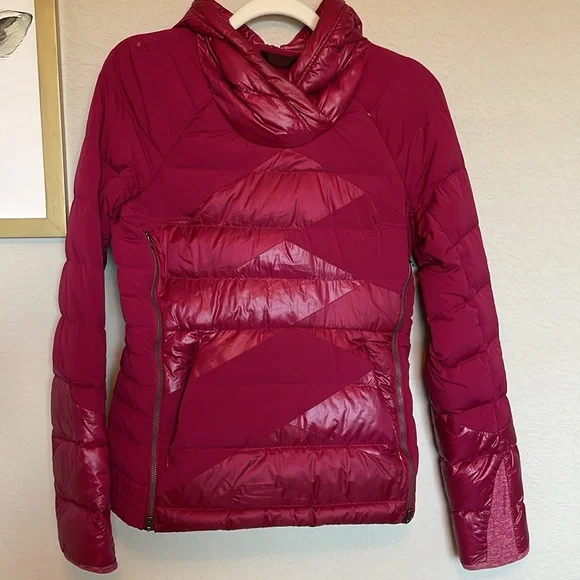 Lululemon Athletica Dark Pink Puffer Jacket with Quilted Design - size 6 - Picture 5 of 8